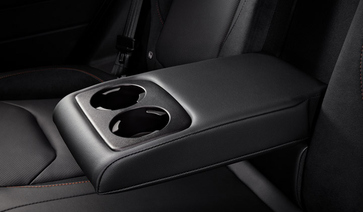 <sg-lang1>Rear Seat Centre Armrest with 2 Cup Holders</sg-lang1><sg-lang2></sg-lang2><sg-lang3></sg-lang3>
